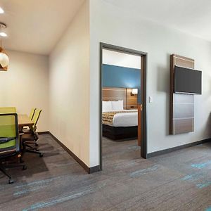 Two-Bedroom King Suite